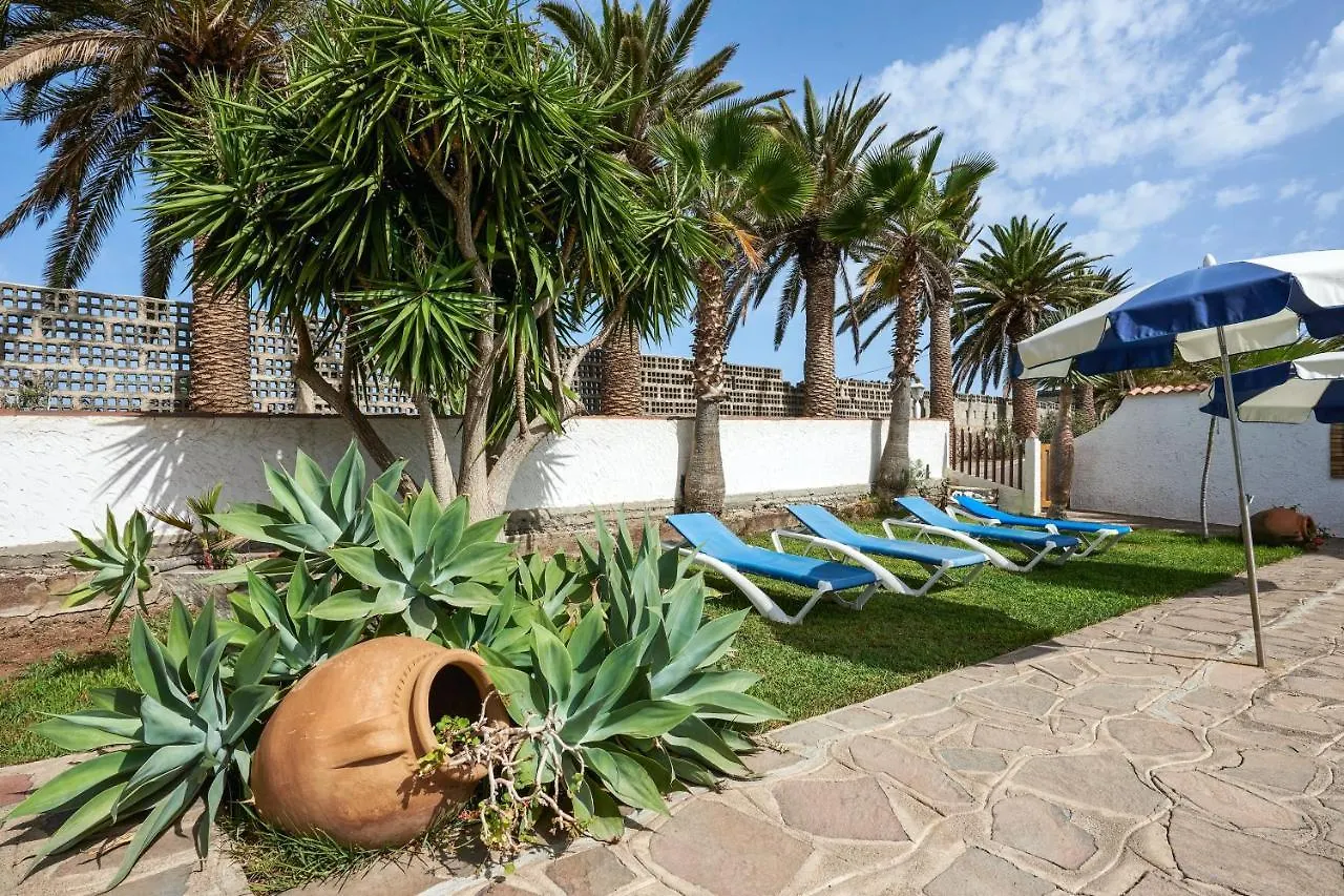 Charming Buenavista House with Shared Pool Villa Buenavista Del Norte Holiday home