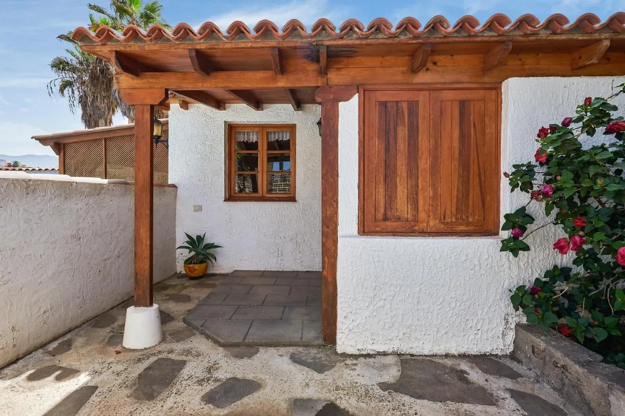 Holiday home Charming Buenavista House with Shared Pool Villa Buenavista Del Norte Spain